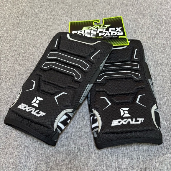 Exalt Paintball FreeFlex Knee Pads – Black – Small - Picture 2 of 7